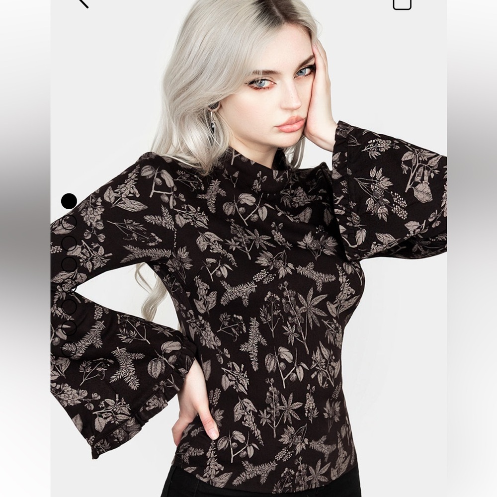 Disturbia Poisonous Plant Flare Sleeve Top US 16